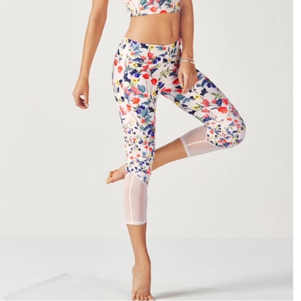 Salar Mesh Powerhold Capri in Poppy